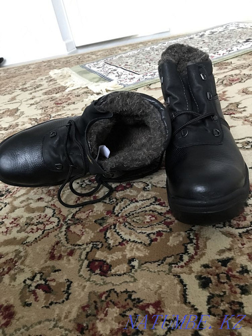 safety shoes  - photo 3