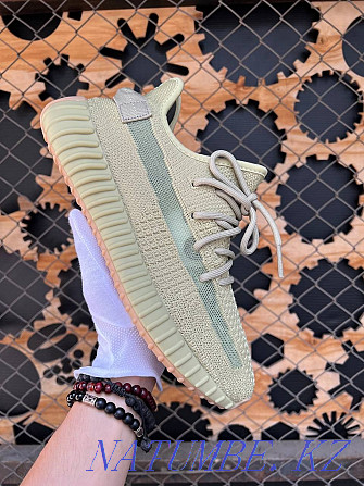 Sneakers ADIDAS YEEZY BOOST 350 V2 originals KASPI RED | KASPI 0-0-12 Almaty - photo 2