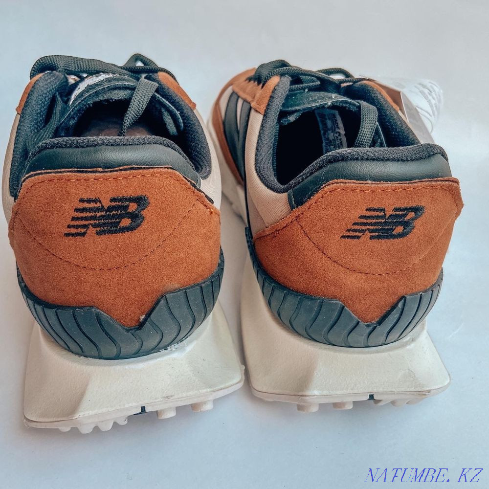 Мужские кроссовки New Balance Астана - изображение 3