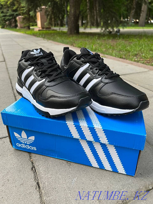 Кроссовки ADIDAS Originals ZX 700 HO KASPI RED | KASPI 0-0-12 Алматы - изображение 4