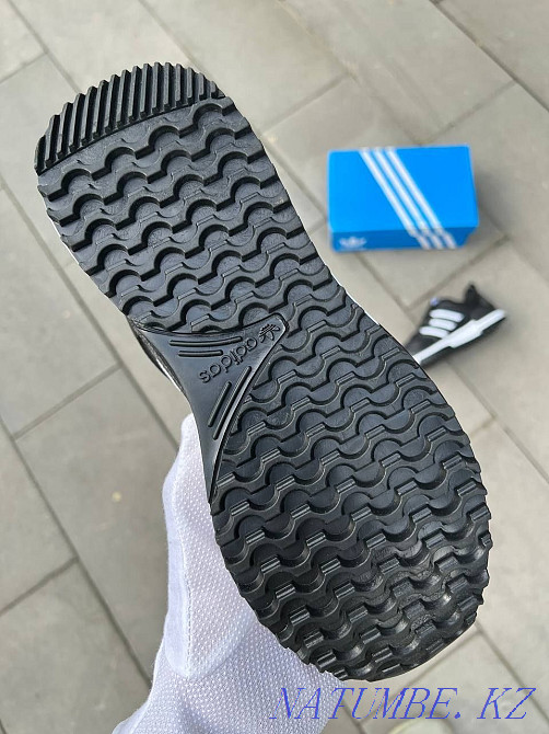 Кроссовки ADIDAS Originals ZX 700 HO KASPI RED | KASPI 0-0-12 Алматы - изображение 2