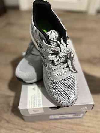Срочно!! Дешево!! Кроссовки Адидас adidas. 39-40 размер (маломерят) Алматы