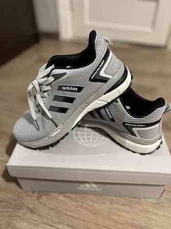 Срочно!! Дешево!! Кроссовки Адидас adidas. 39-40 размер (маломерят) Алматы