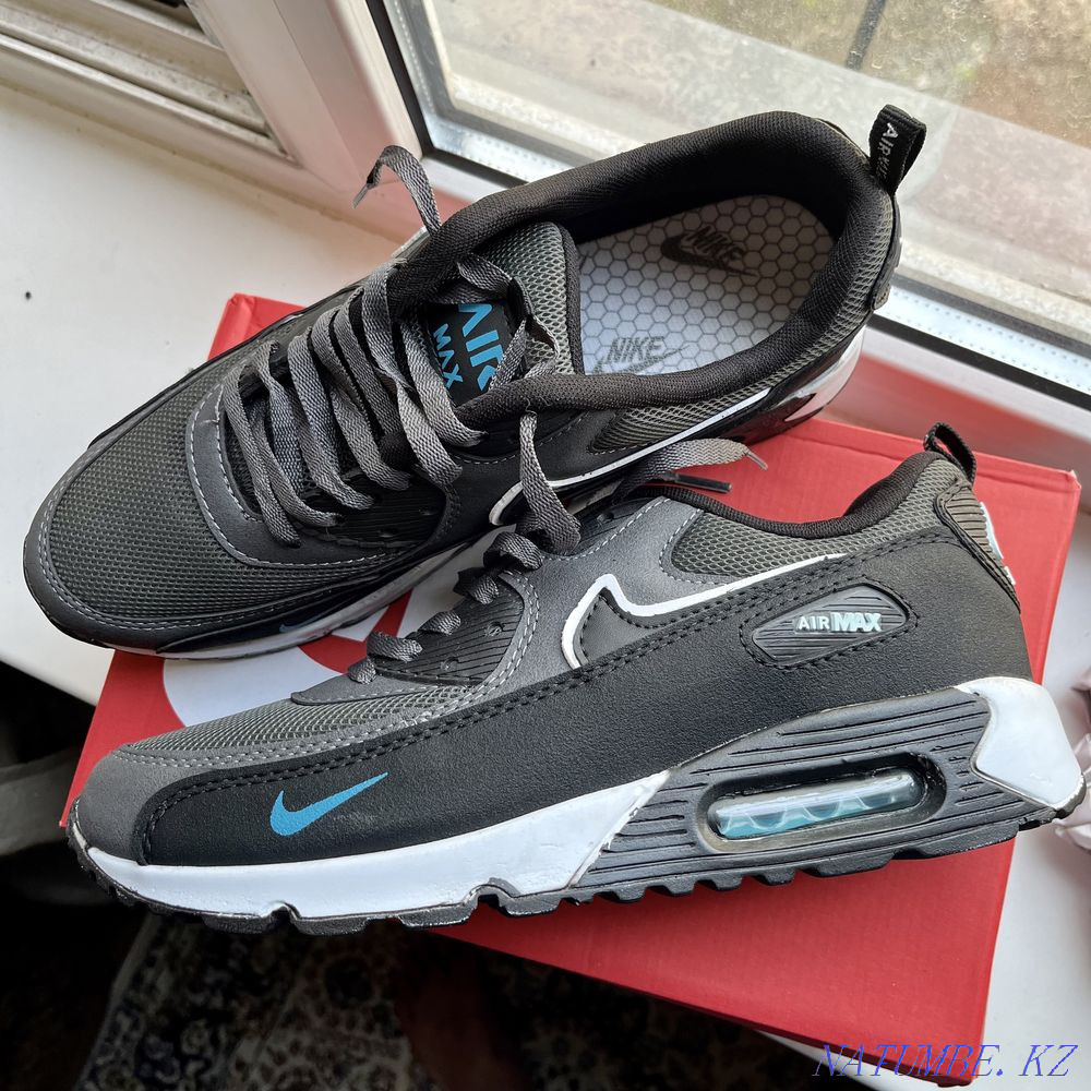 Кроссовки Nike AIR MAX 90 новые 40-41 размеры. Найк эйр макс 90 кроссы Алматы - изображение 1