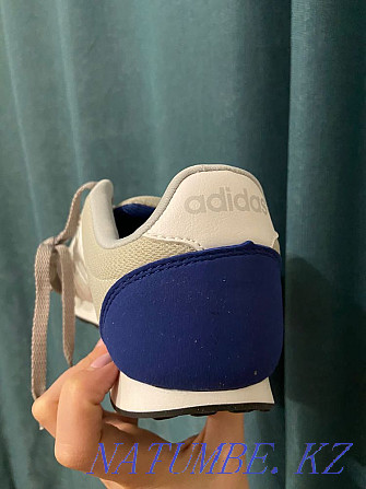 adidas кроссовкалары  Астана - изображение 2