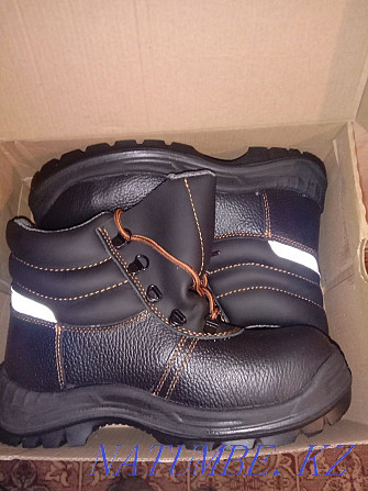 Sell work boots Rudnyy - photo 1