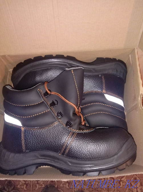 Продам рабочие ботинки новые Рудный - изображение 1