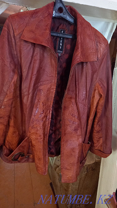 Әйелдердің былғары курткасы сатылады  Үштөбе - изображение 1