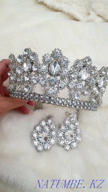 Wedding set "tiara and earrings"  - photo 1