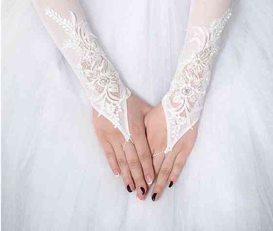 Продам свадебные перчатки в коллличестве 15 штук Pavlodar