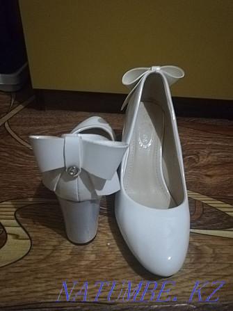 Продам свадебные туфли в отличном состоянии 37размер Балыкши - изображение 1