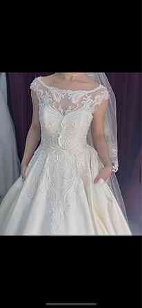 Продам очень нежное свадебное платье Костанай