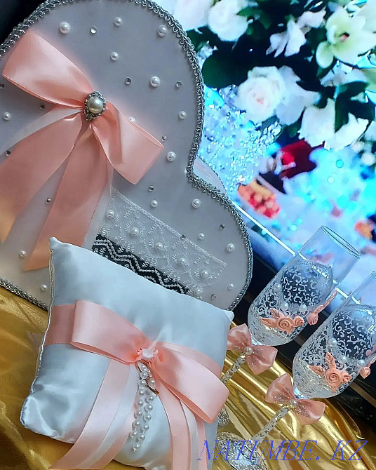 Бакалы,фужеры,подушечки для колец,банк,Наборы для молодоженов на стол Шымкент - изображение 1