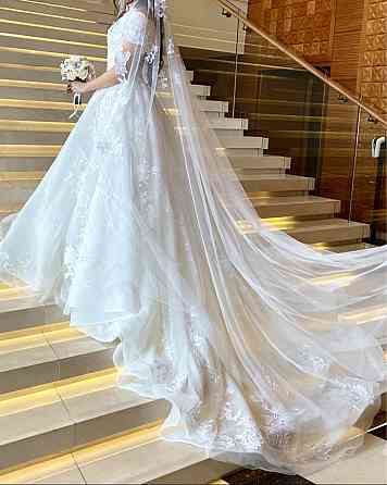 Итальянское свадебное платье бренда Demetrios Almaty