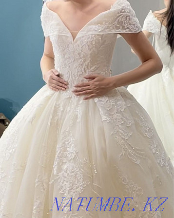 Итальянское свадебное платье бренда Demetrios Алматы - изображение 3