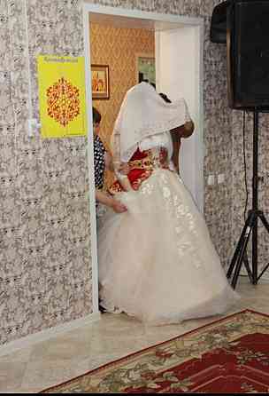 Свадебное платье 50000 тг  Орал