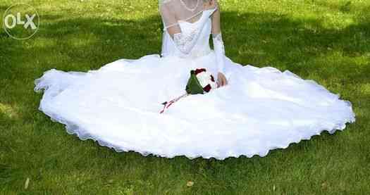 Продам свадебное платье +туфли в подарок Astana
