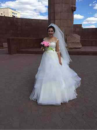 Продам красивое свадебное платье Актобе