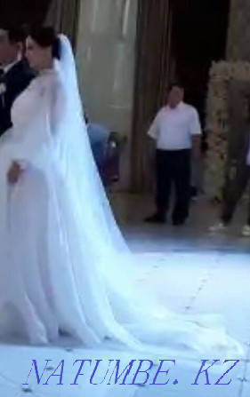 Срочно продам свадебн. платье ручная работа Актобе - изображение 2