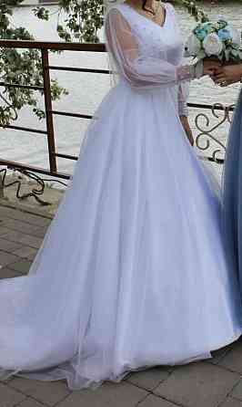 Продам свадебное платье Цена:75000  Орал