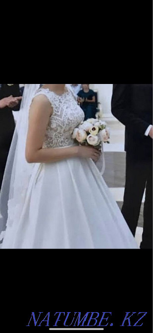 Wedding dress and cape with ornaments Oral - photo 2