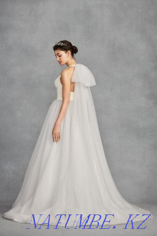Продаю свадебное платье от Vera Wang Алматы - изображение 4