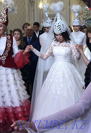 Продам свадебное платье Мухаметжан Туймебаева - изображение 2