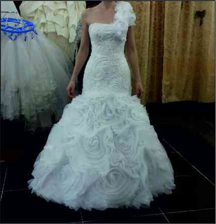 Белоснежное свадебное платье Aqtau