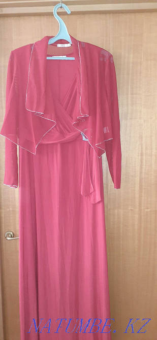 Wedding dresses 50-52rr Russia long Astana - photo 1