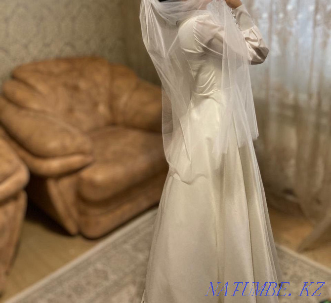 продам свадебное платье с камзолом Уральск - изображение 4