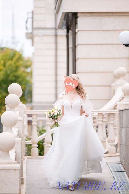 Свадебное платье с "крылышками" Караганда - изображение 2