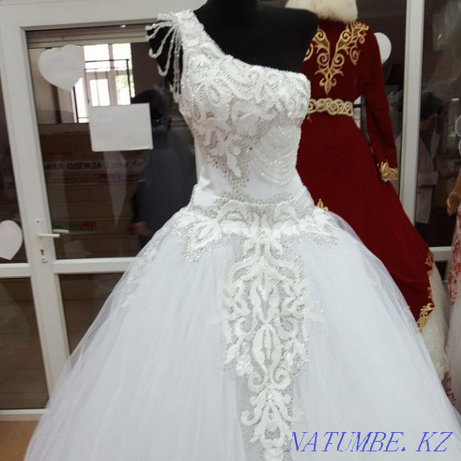 Новое свадебное платье на одной лямке Актобе - изображение 4