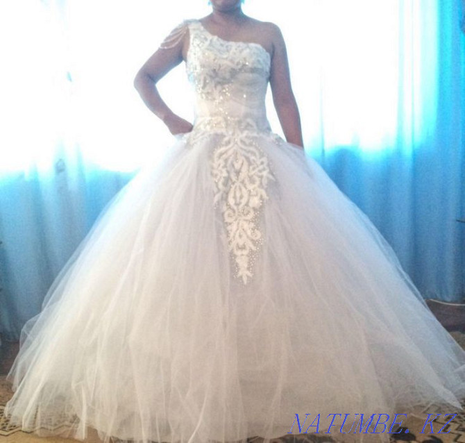 Новое свадебное платье на одной лямке Актобе - изображение 5