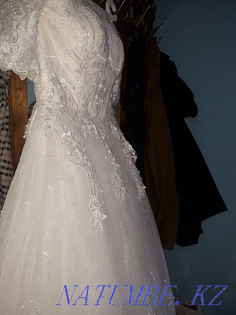 Свадебное платье со шлицей счастливое размер 46/48 Актобе - изображение 3