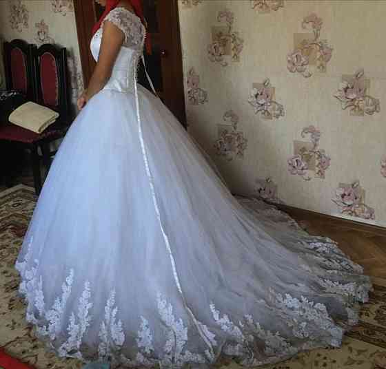 Срочно продам свадебные платья Мухаметжан Туймебаева