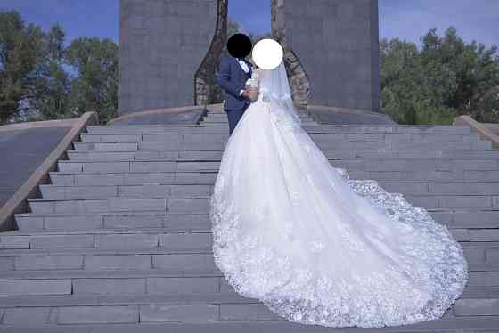 Шикарное свадебное платье цвета Айвори Караганда