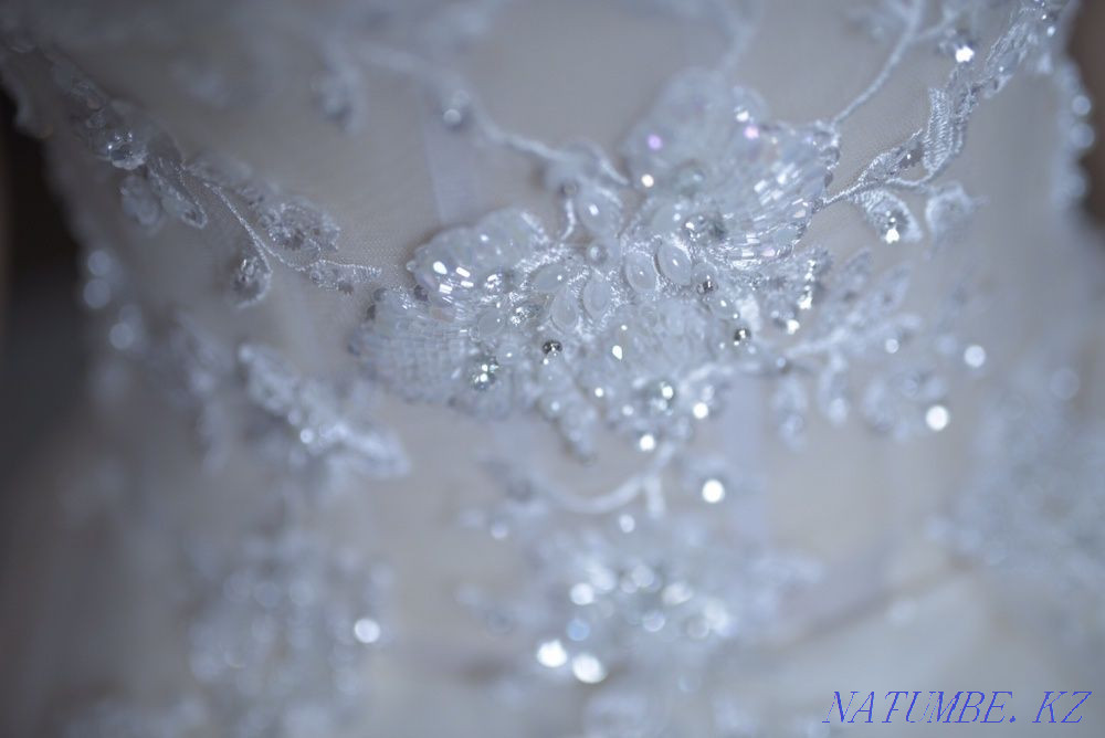 Gorgeous ivory wedding dress Karagandy - photo 4