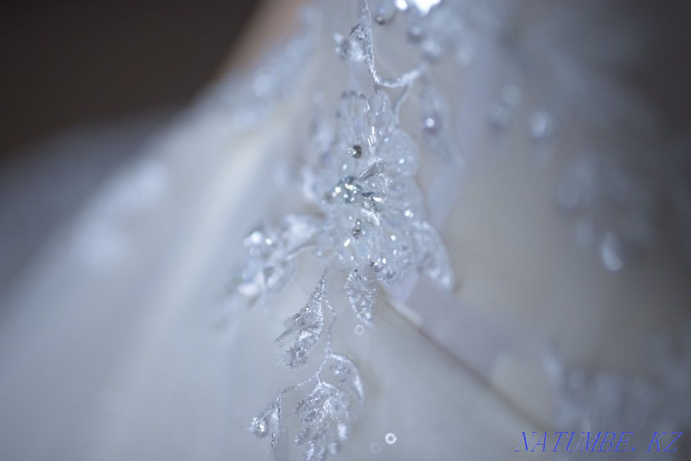 Gorgeous ivory wedding dress Karagandy - photo 5