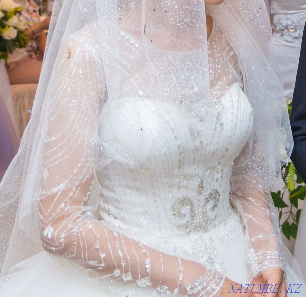 Selling wedding dress in perfect condition Balqash - photo 5