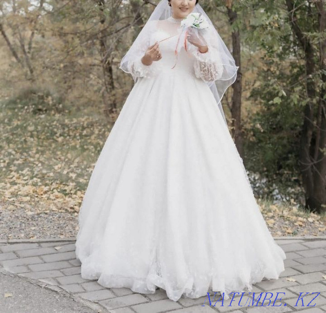 свадебное платье Усть-Каменогорск - изображение 1