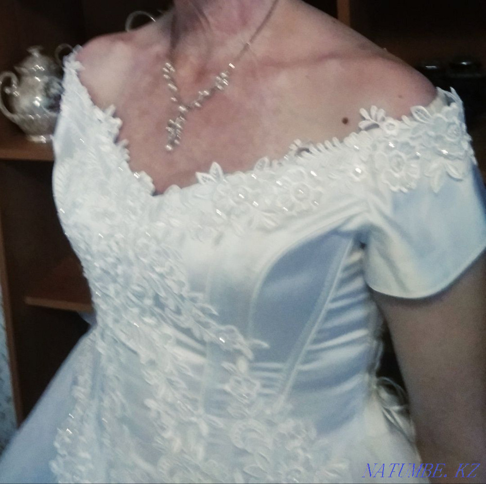 Свадебное платье 15000тг. Темиртау - изображение 3