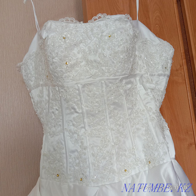 Продам свадебное платье Костанай - изображение 2