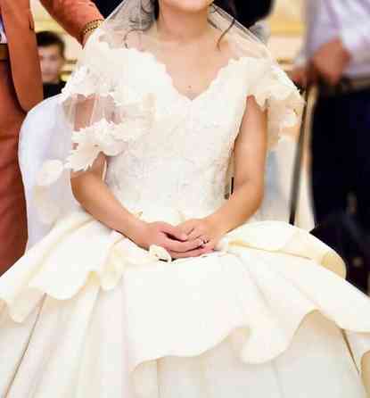 Продается свадебное платье Astana