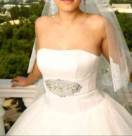 Продается свадебное платье Almaty