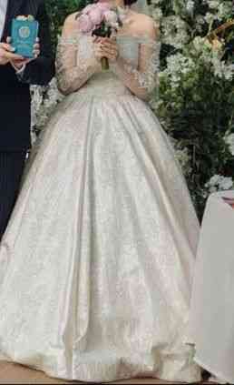 Продам красивое свадебное платье Almaty