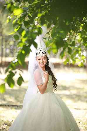 Шикарное свадебное платье Костанай