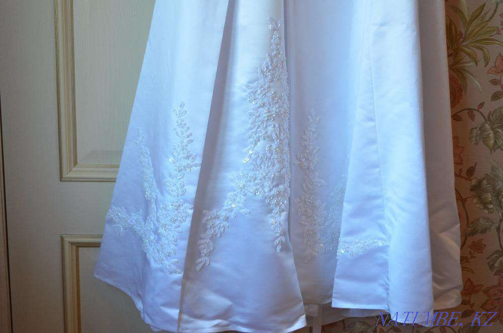 Wedding satin dress Almaty - photo 6