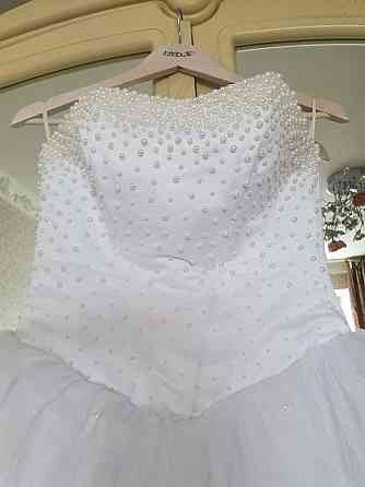 Свадебное платье 42-44 Усть-Каменогорск