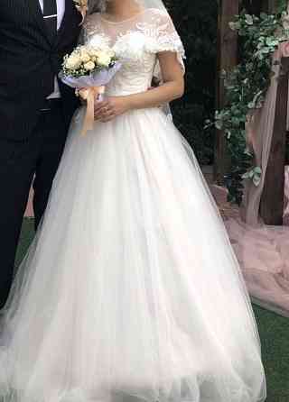 Легкое свадебное платье Almaty