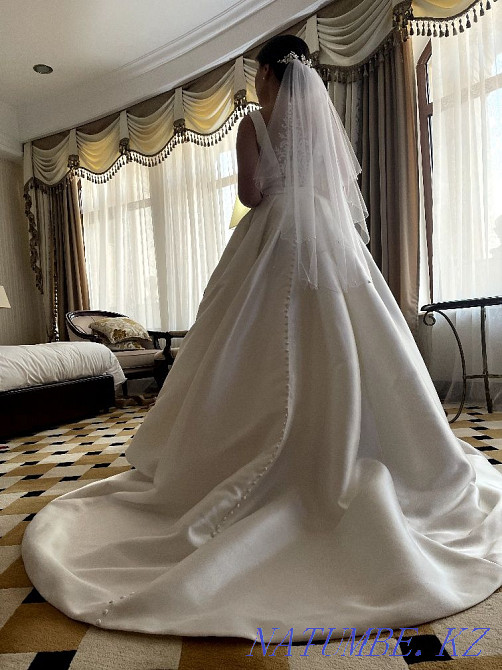 Sell wedding dress Ust-Kamenogorsk - photo 4